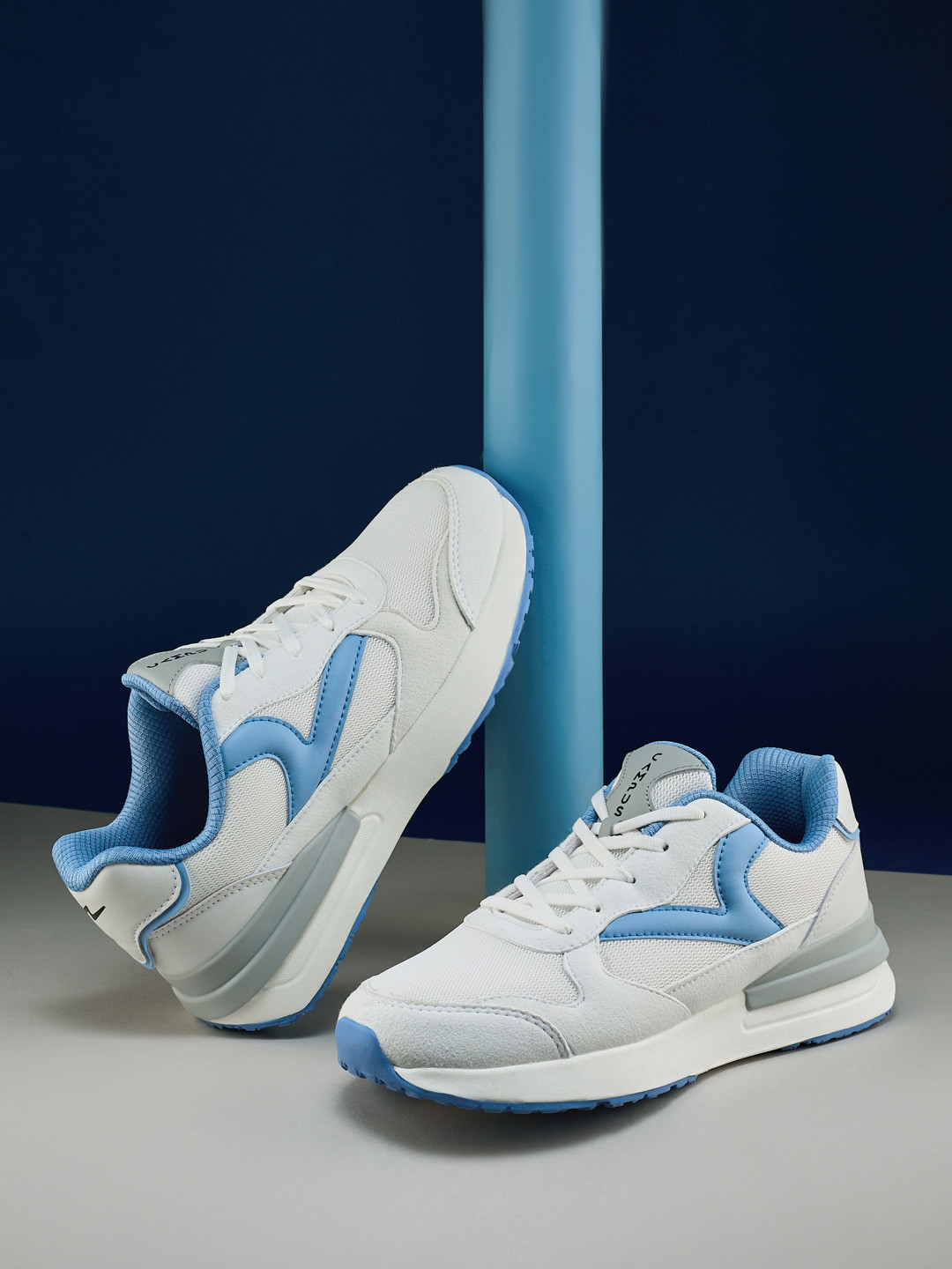 Campus Women DERBI Colourblocked Sneakers