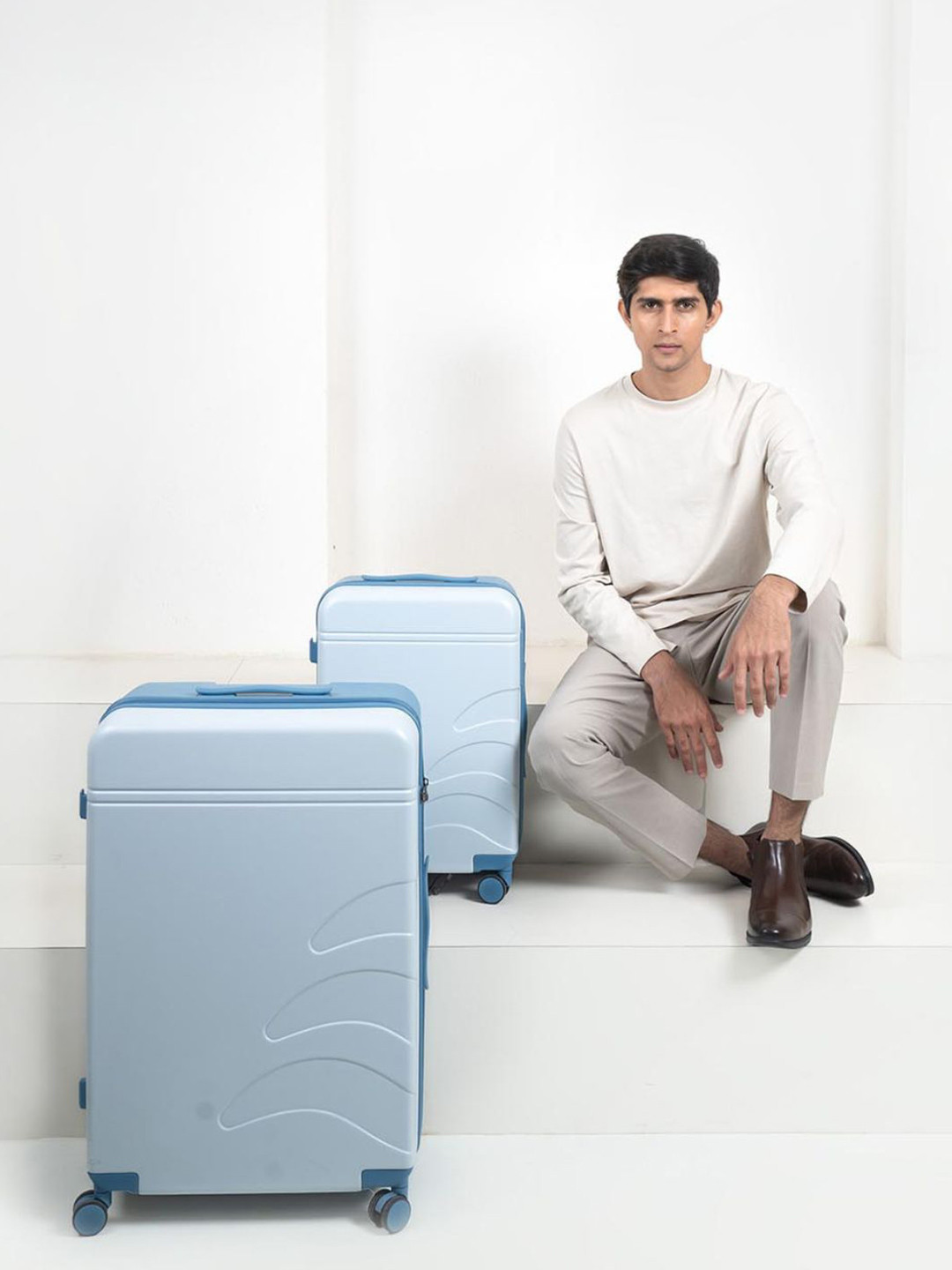 Assembly Blue Set Of 2 Expandable Hard-Sided Trolley Suitcases  20 & 28 inches