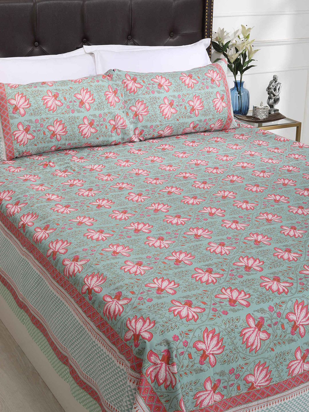 SHAHENAZ Sunera Flower Peach Floral Cotton 180 TC Queen Bedsheet with 2 Pillow Covers-106 x 89 inches