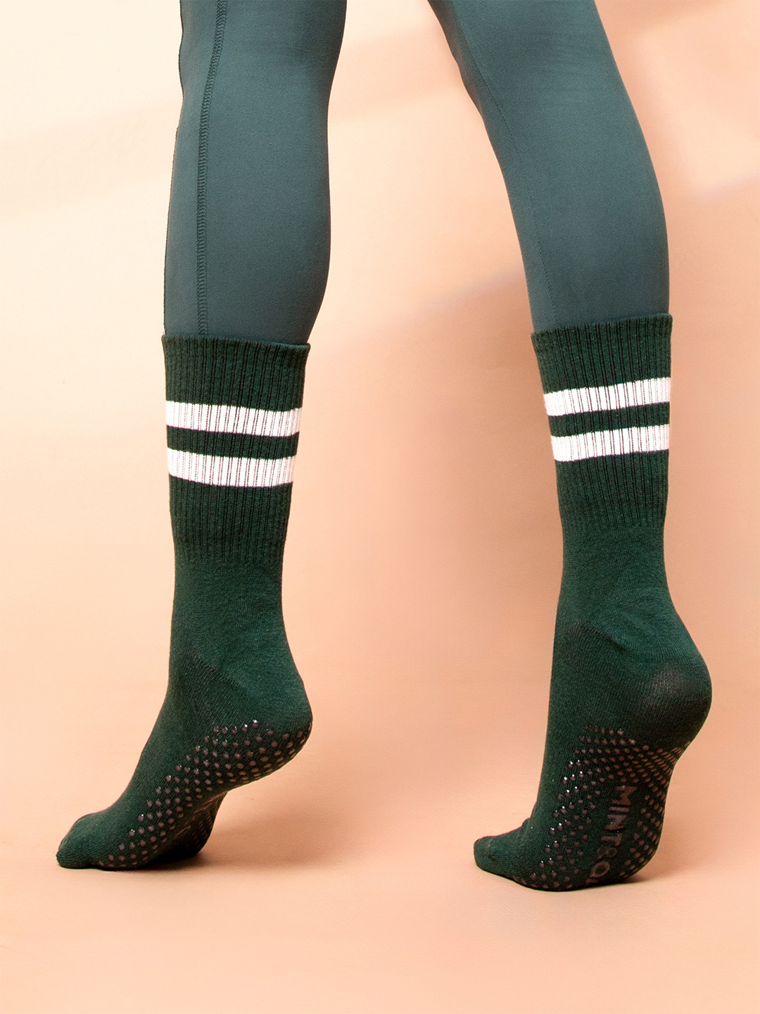 Mint & Oak Women Stripped and Grip Calf Length Socks