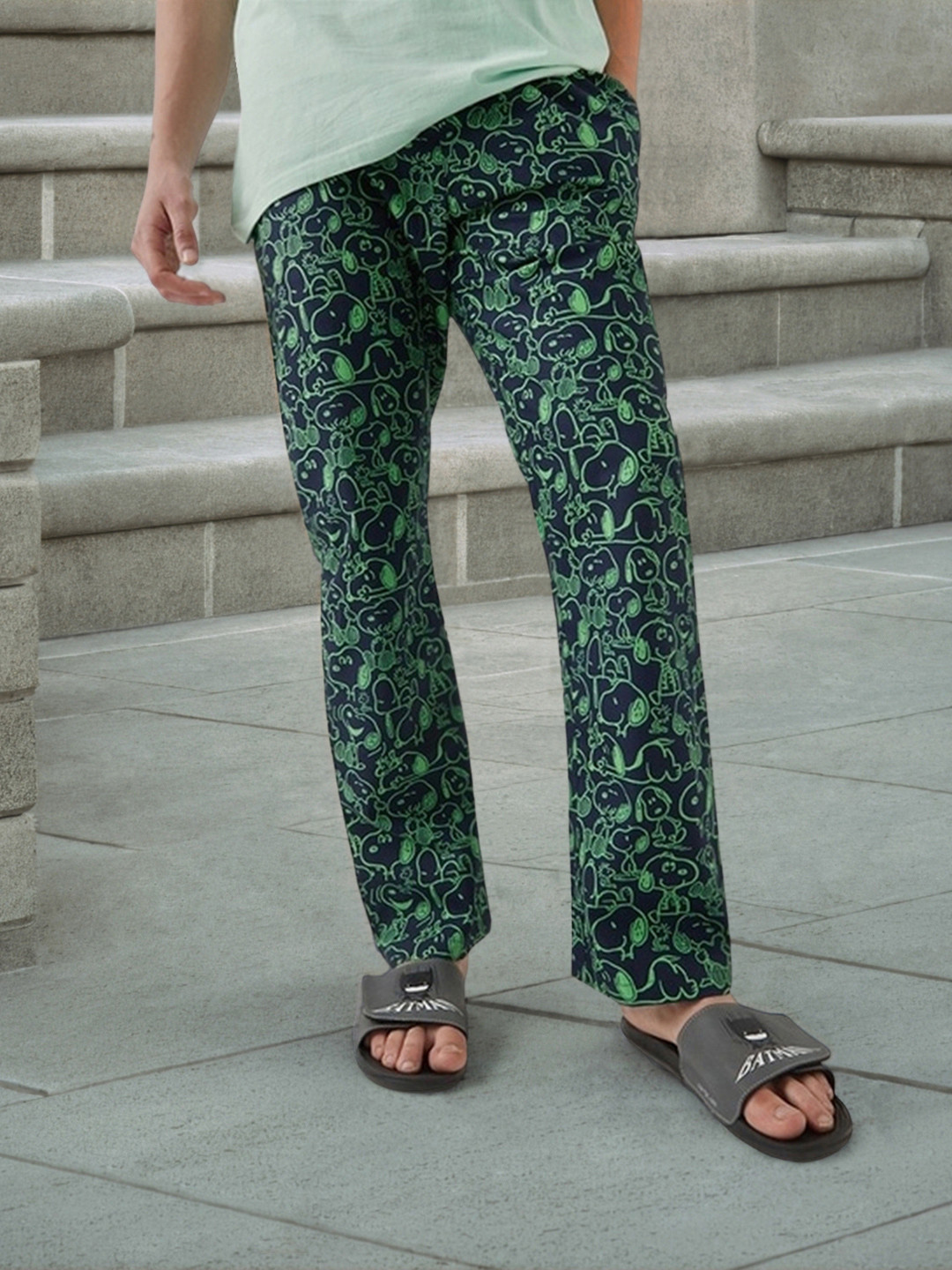 Bewakoof Men Cotton Snoopy Printed Lounge Pants