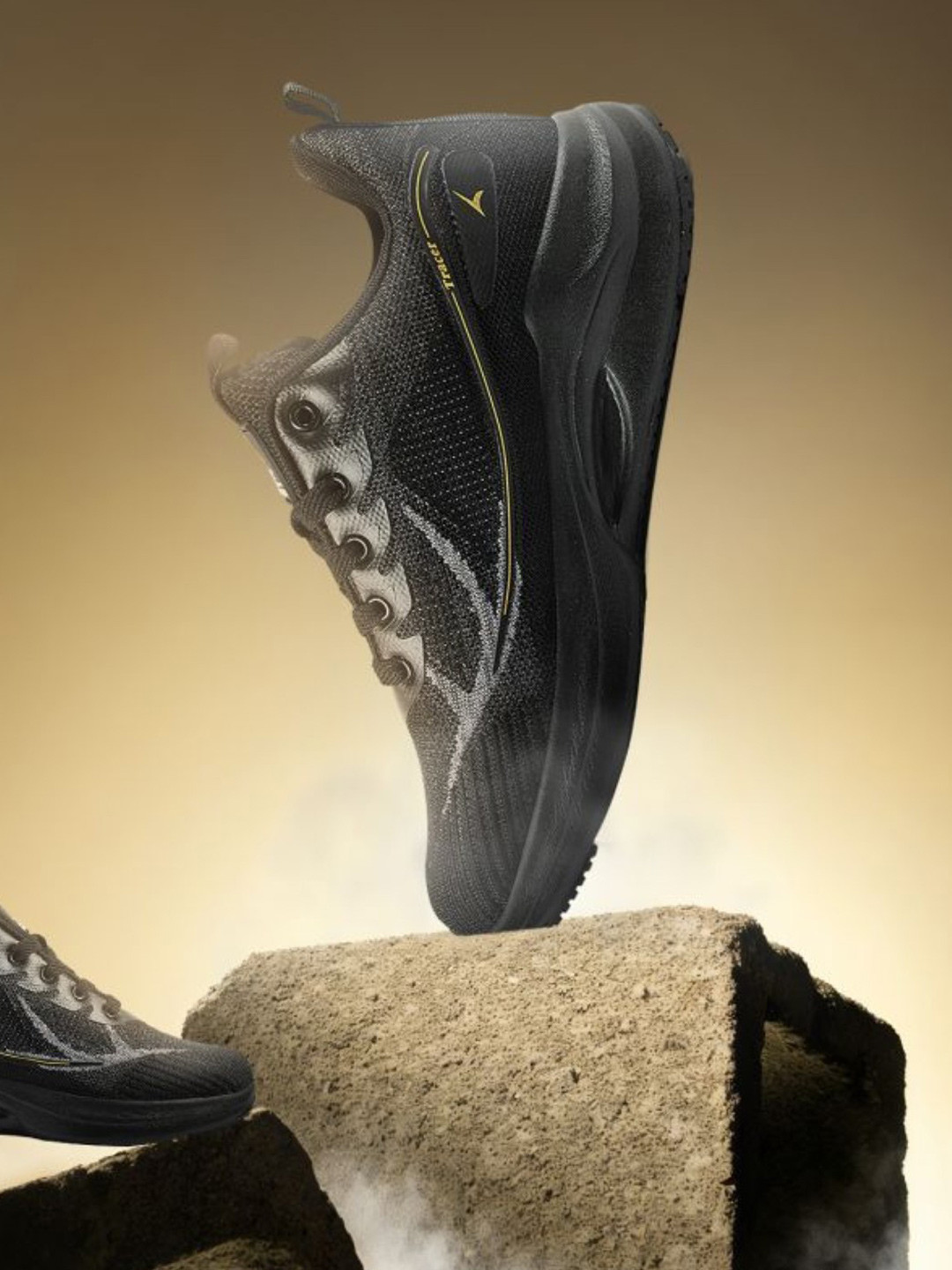 TRACER Men Lightweight Comfortable Gym Training Sports Shoes