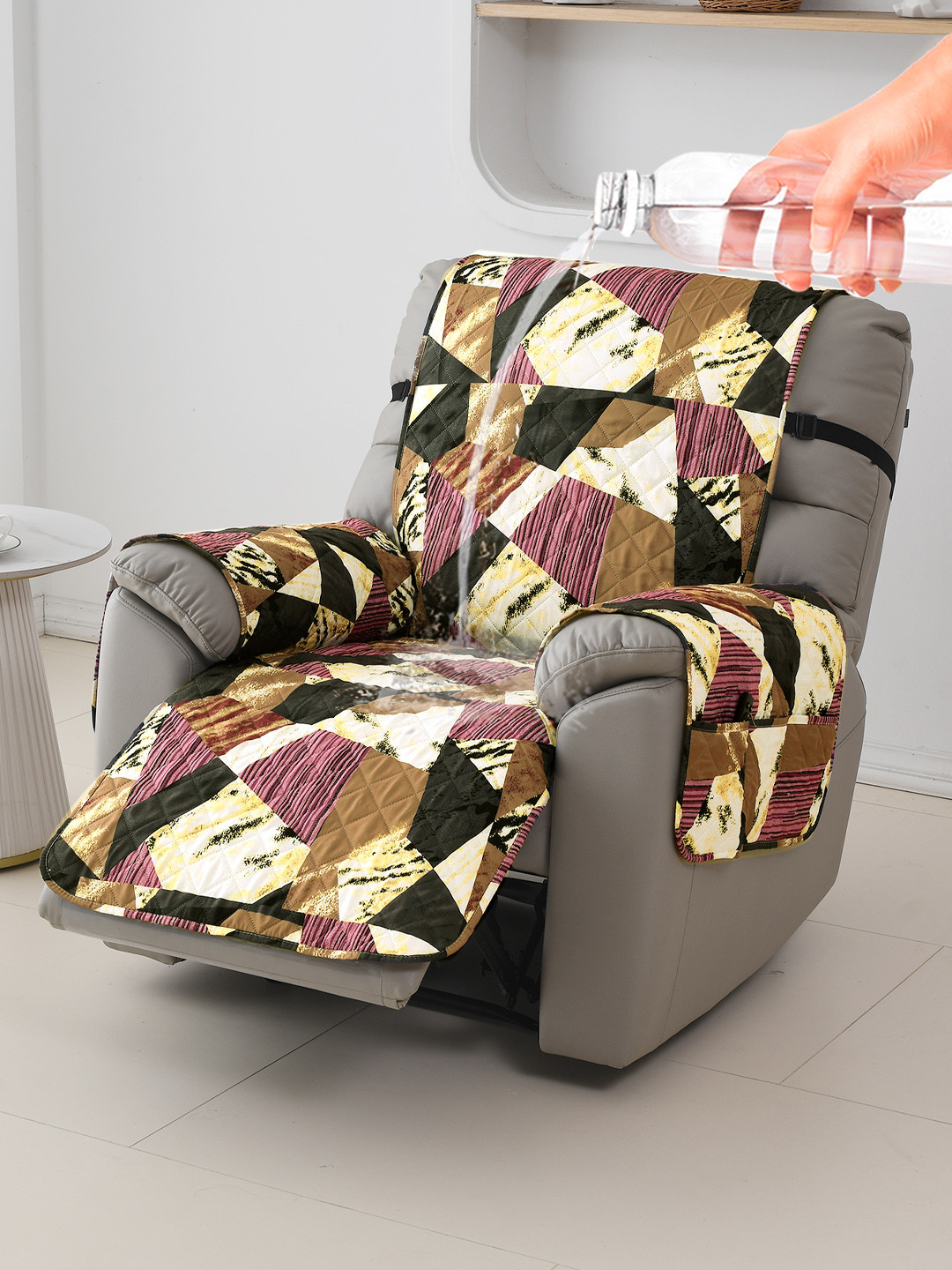 HOKIPO Wine Abstract Geometry Printed Quilted Waterproof Recliner Sofa Cover Mat- Small