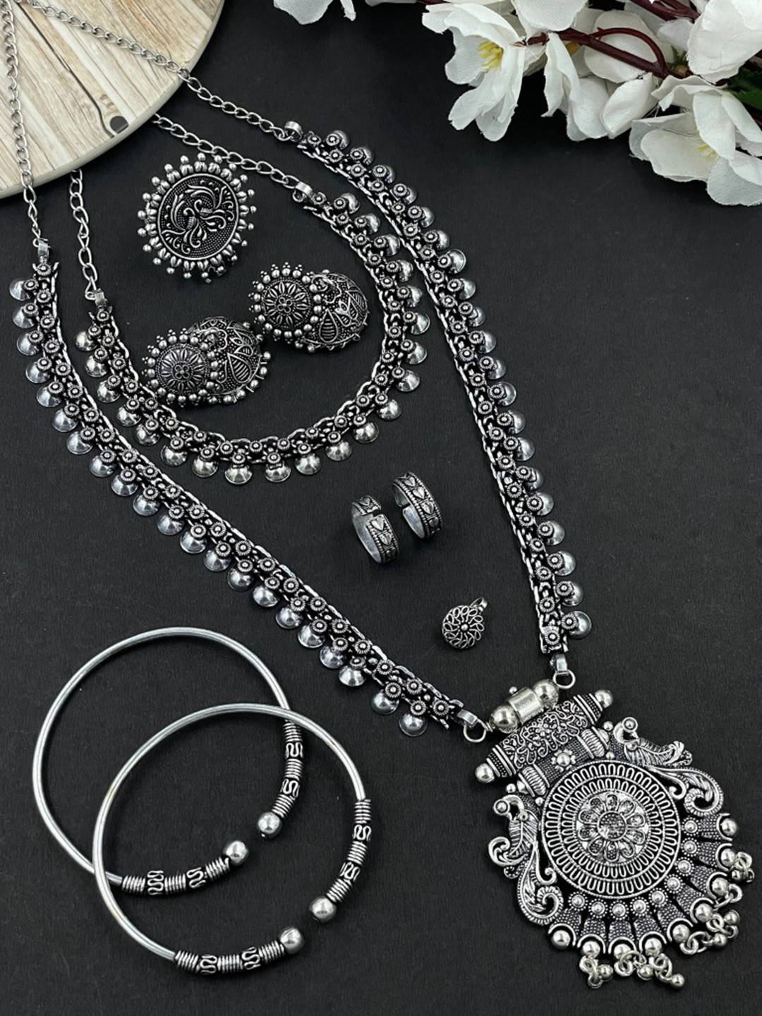 NAMAN ARTS Mukti Silver Plated Oxidised Jewellery Set