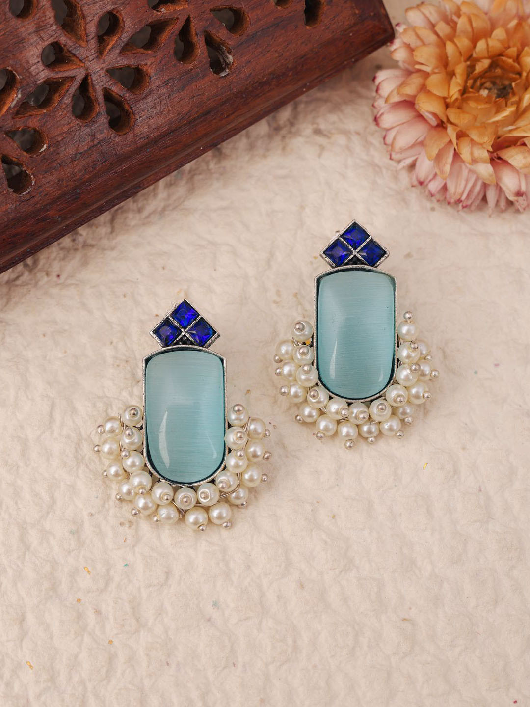 TOS Classic Studs Earrings