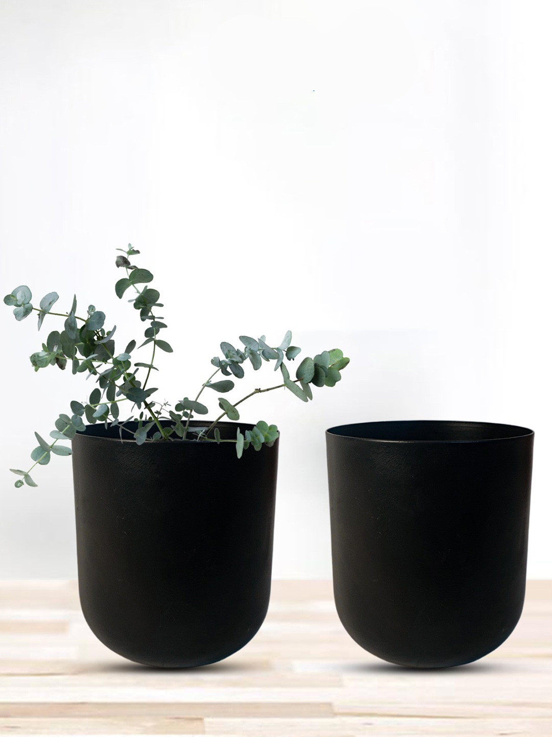 Nymph Black Glossy Finish Steel Planters