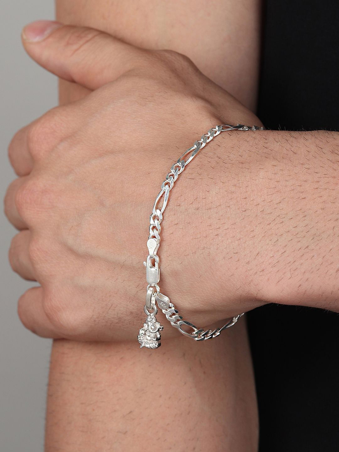 AKSHAT SAPPHIRE Men Sterling Silver Charm Bracelet With God Ganesh Pendant