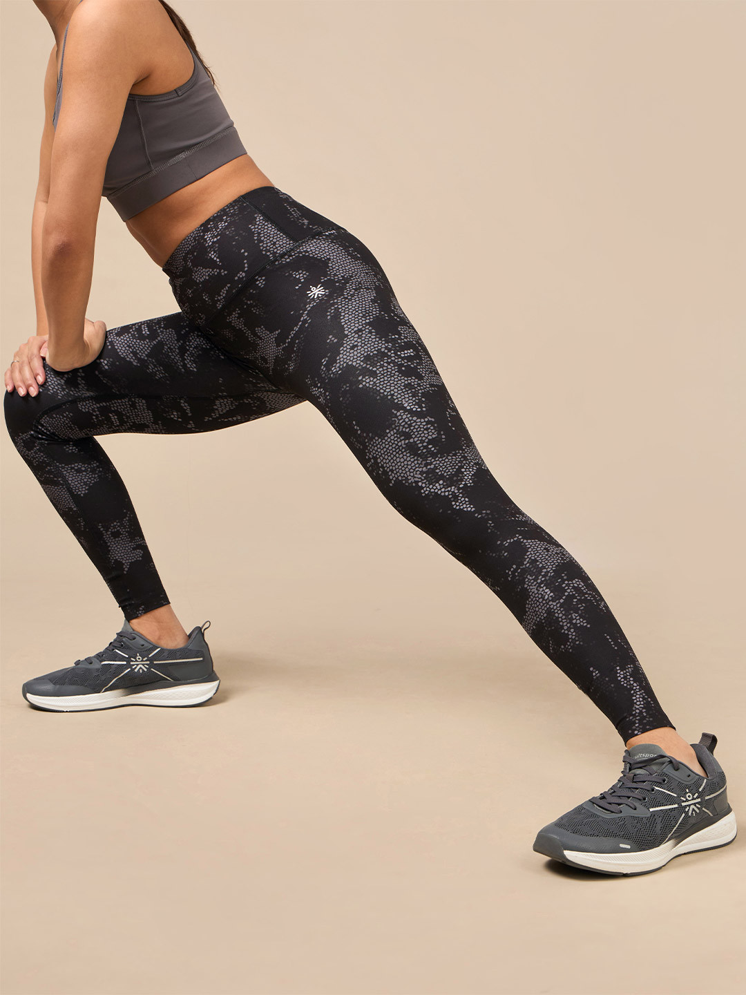 CULT Women's Black Printed Train All Day COMFlex Tights