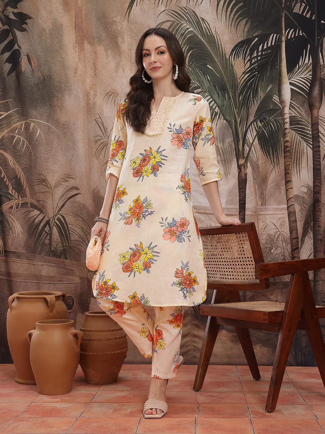 Sangria Floral Printed Regular Pure Cotton Kurta With Trousers