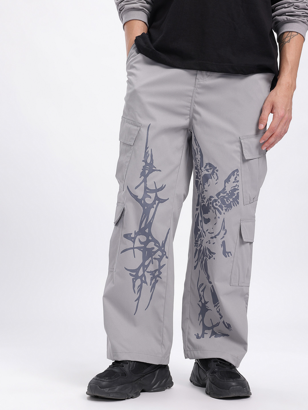 glitchez Men Abstract Print Mid-Rise Pure Cotton Straight Fit Cargos