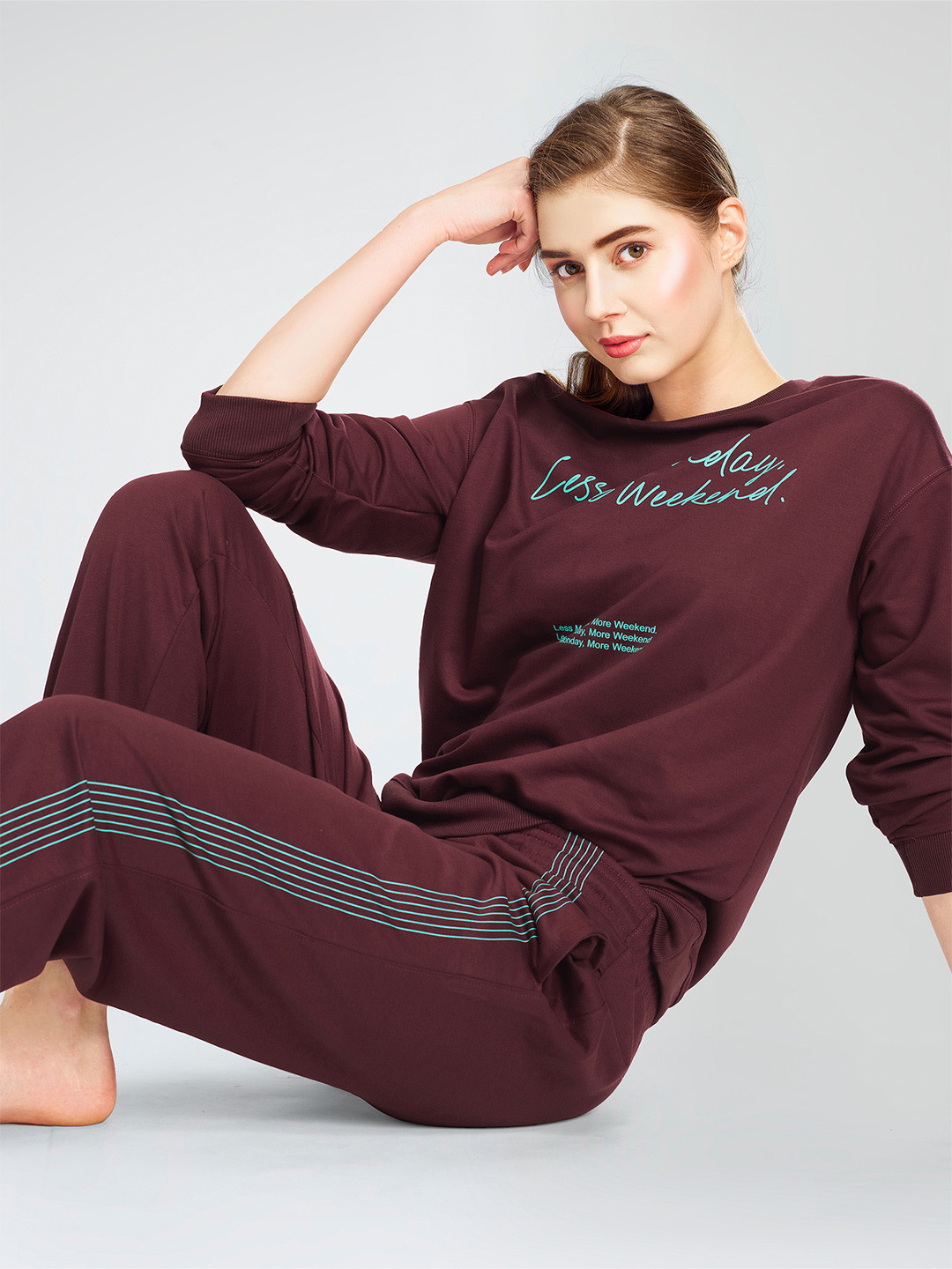 Zeyo Typography Printed Round Neck Sweatshirt With Joggers
