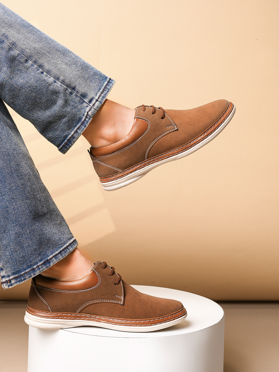 The Roadster Lifestyle Co Men Round Toe Lightweight Derby Shoes