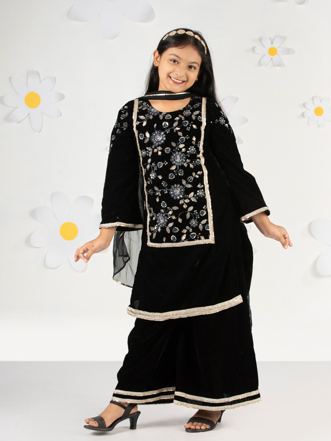 VASTRAMAY Girls Floral Embroidered Sequinned Velvet Straight Kurta with Palazzos & Dupatta