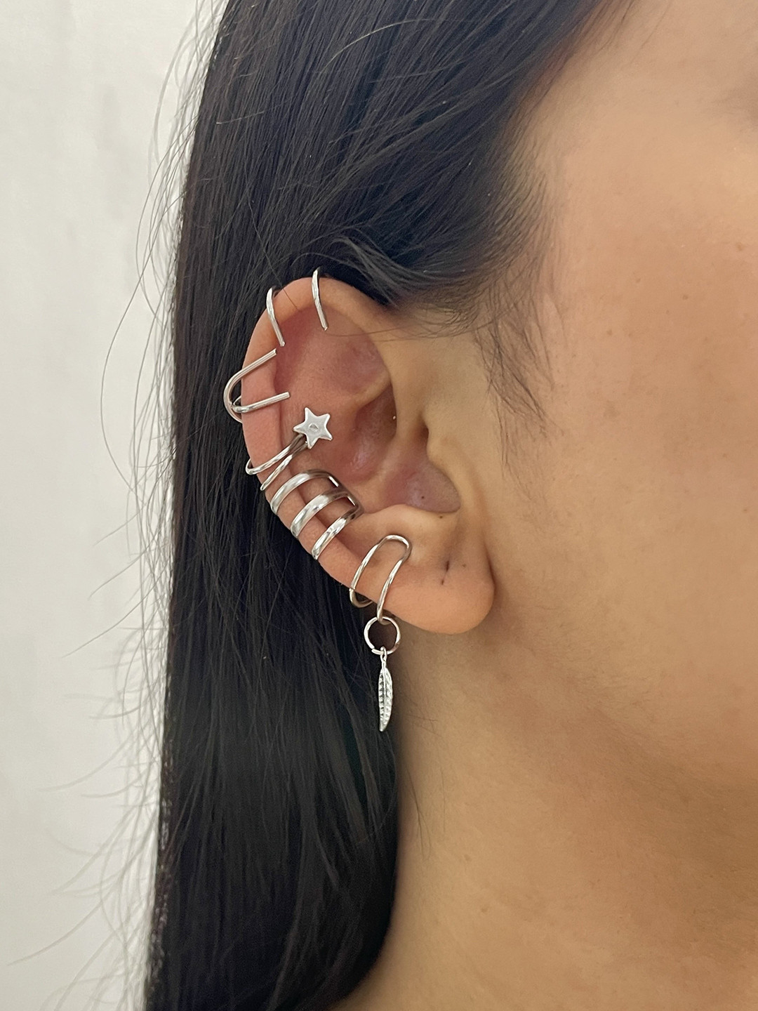 ISHKAARA Set Of 5 Silver-Plated Contemporary Ear Cuffs