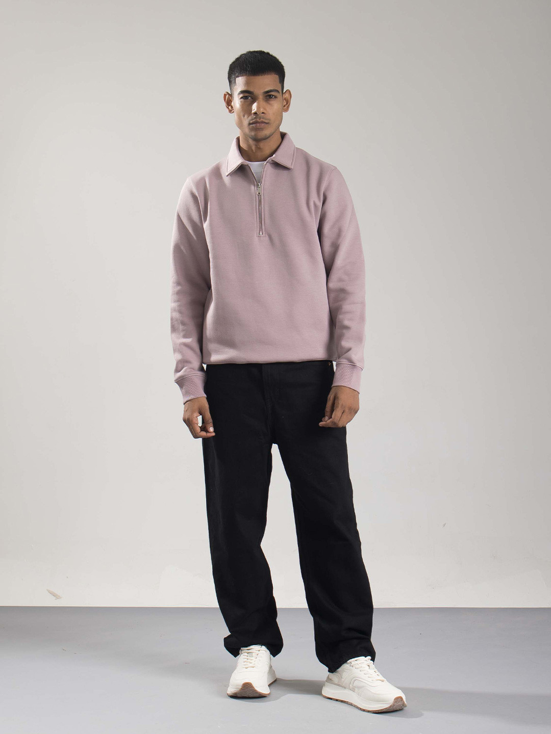 ONEWAY Men Solid Comfort Fit Sweatshirt