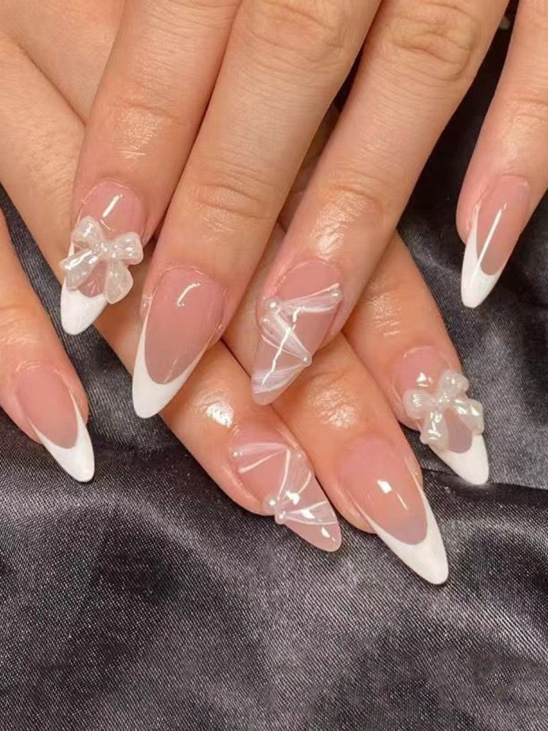 The Pink Truck Set Of 24 Reusable Nails & Application Kit- Creamy Shine With Bow & Pearls