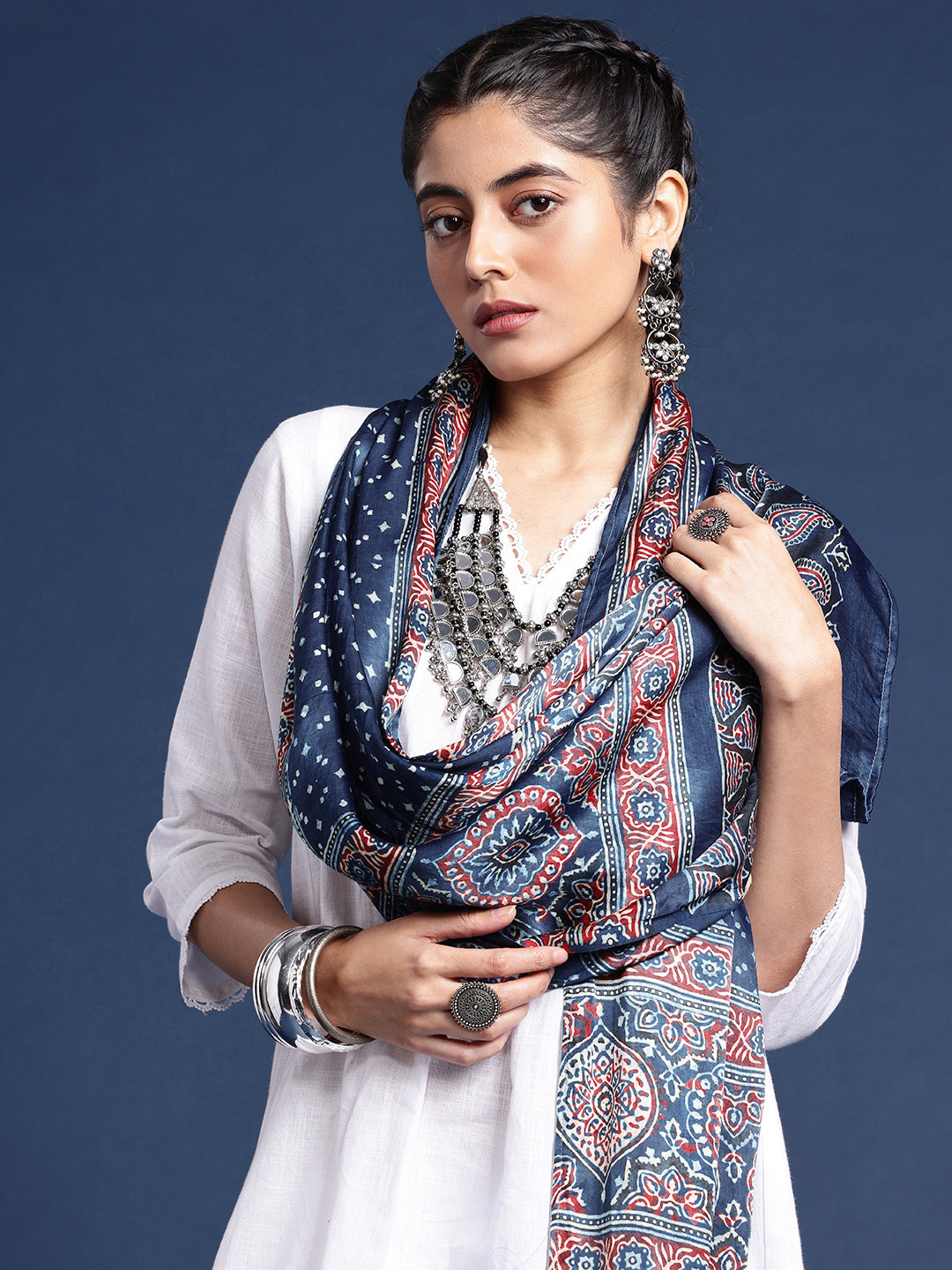 Taavi Women Ethnic Motifs Printed Block Print Legacy Stole