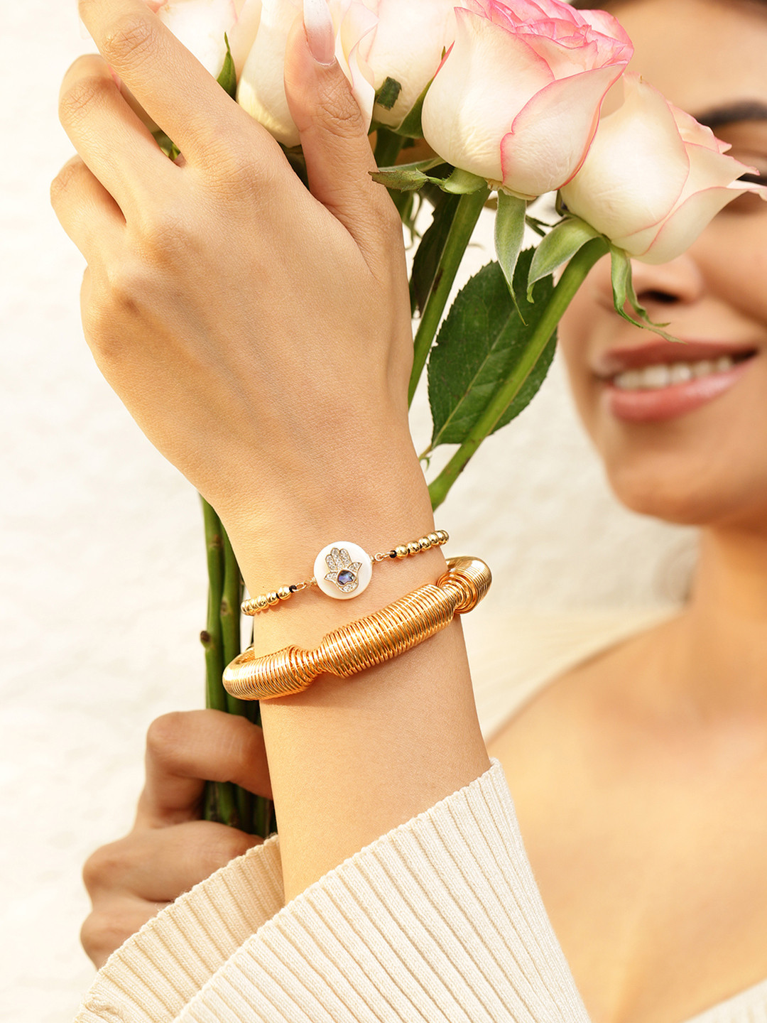 Rubans Set of 2, 18K Gold-Plated Hamsa Hand & Coiled Wire Bracelets