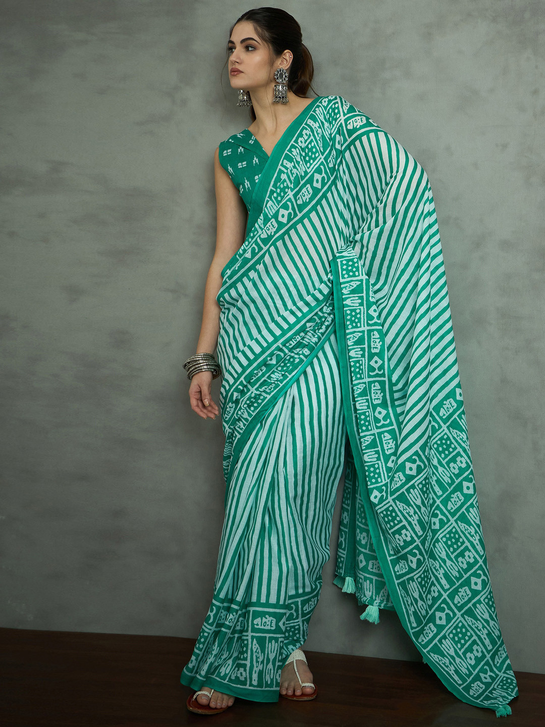 Mitera Striped Daily Wear Saree