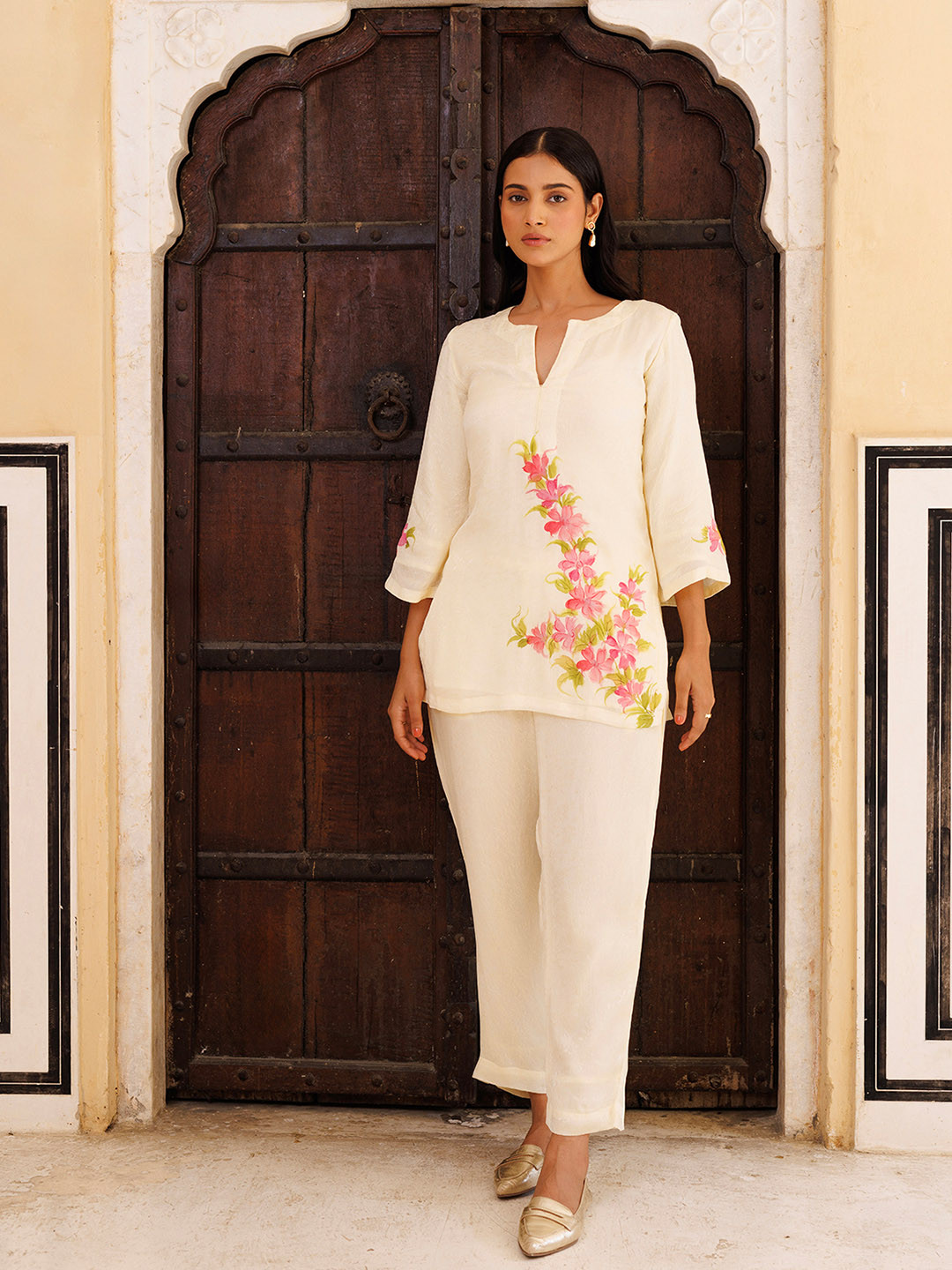 Geroo Luxe Floral Hand Painted Regular Silk Crepe Kurti with Trousers