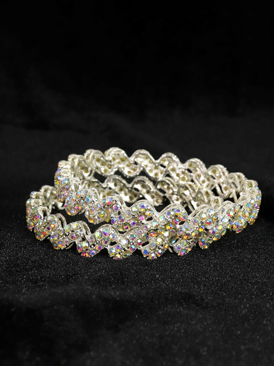 ZULKA Pack Of 2 Silver-Plated Zig-Zag Design Artificial Stones and Beads Bangle