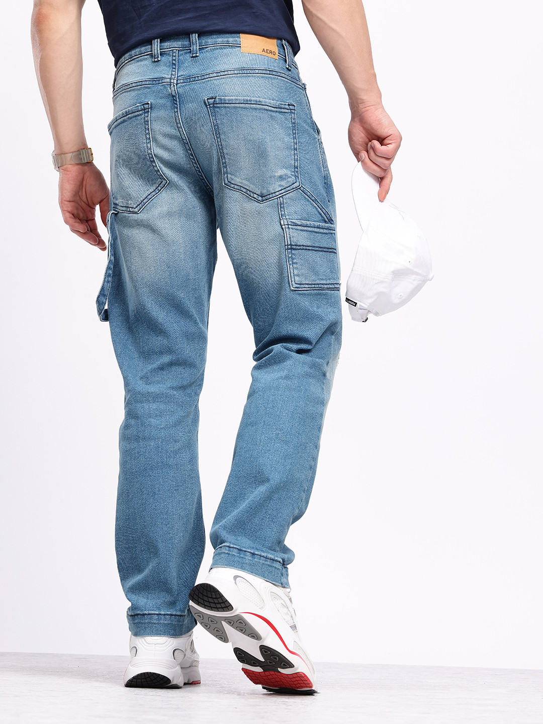 Aeropostale Men Relaxed Fit Mid-Rise Low Distress Light Fade Stretchable Jeans