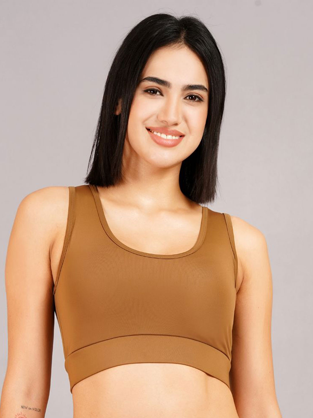 NEVER LOSE Full Coverage Removable Padding Workout Bra