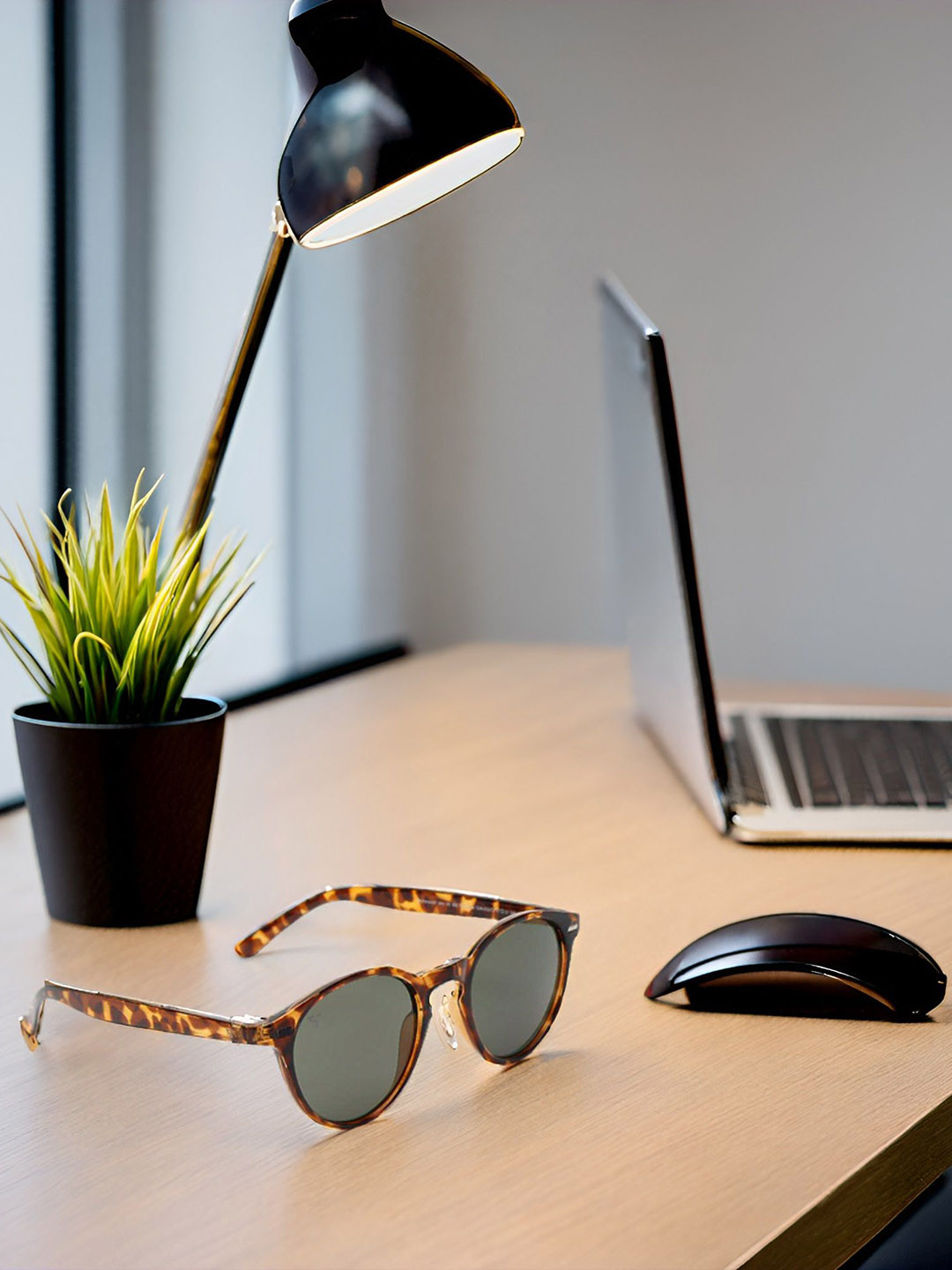 SUNNIES Unisex Round Sunglasses with UV Protected Lens SNS-013-C2(G)-Green