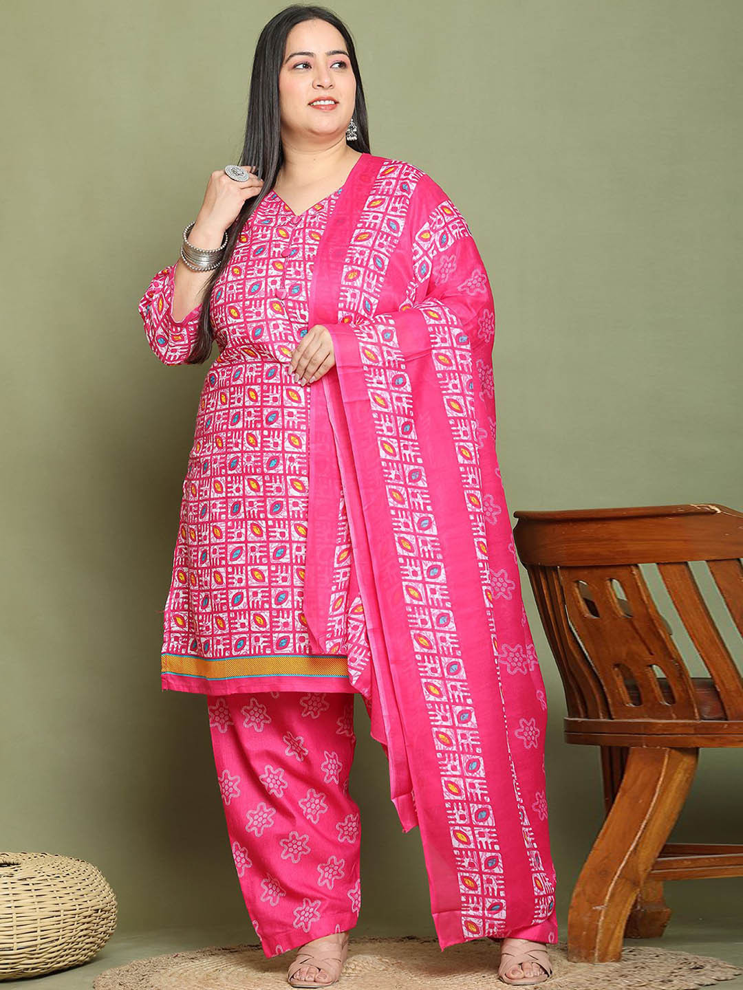 Rajnandini Pluz Size V-Neck Geometric Printed Straight Kurta With Salwar & Dupatta