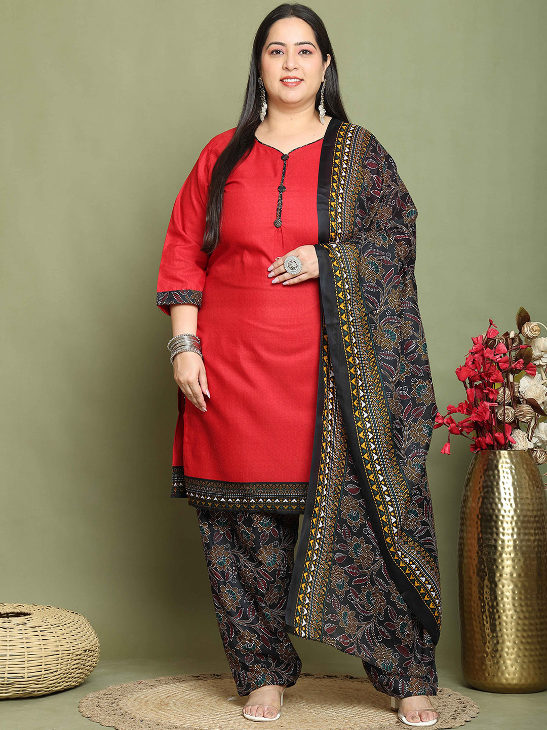 Roly Poly Plus Size Sweetheart Neck Floral Printed Straight Kurta with Salwar & Dupatta