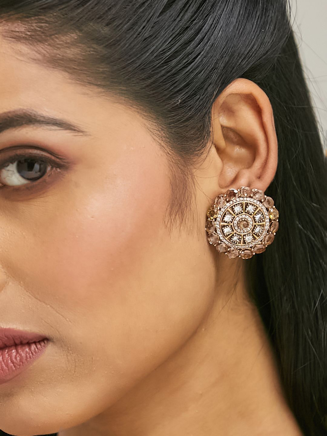 Nuyug  Vintage-Inspired Gold-Plated Crystals Stone Studded Round Studs