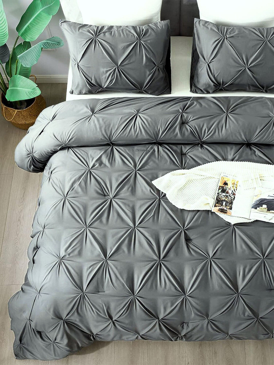 THE WHITE MOSS Grey Marquis Pinch Pleated Single AC Room Comforter & Pillow Cover