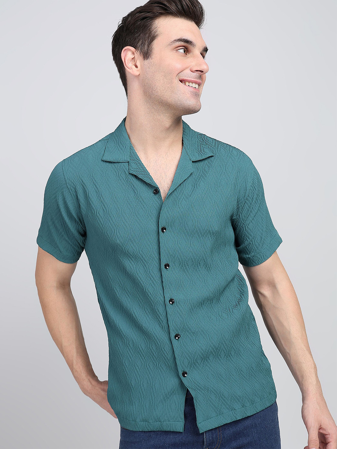 Wuxi Men Textured Club Collar Casual Shirt