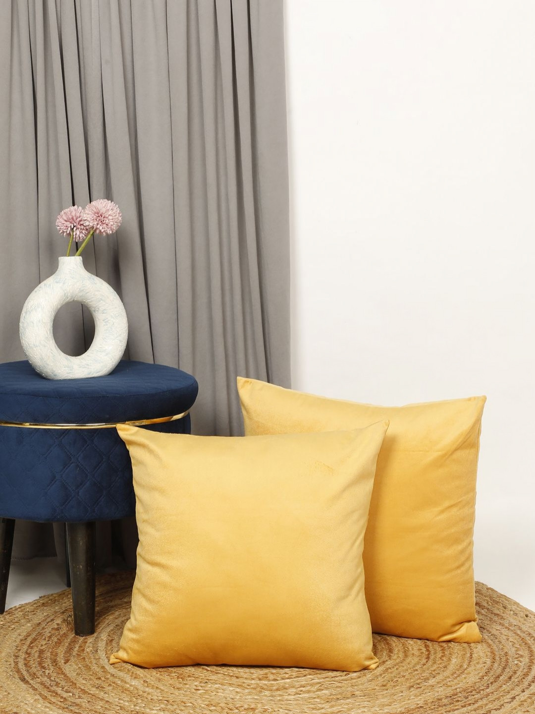 THE CONVERSION Yellow Set of 2 Velvet Square Cushion Covers