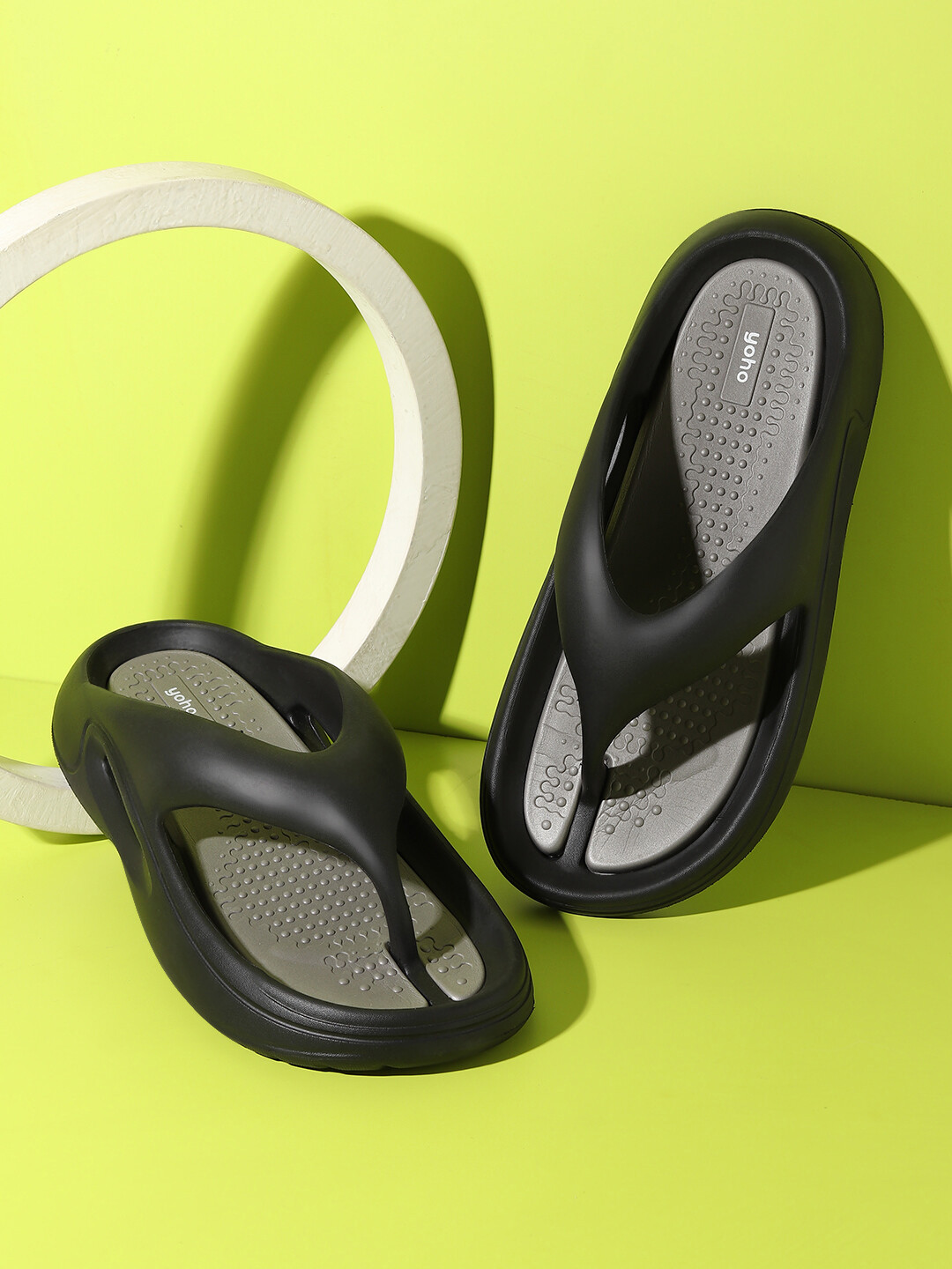 YOHO Men Sponge Lightweight Cushioned Water Resistant Snug Fit Flip Flop