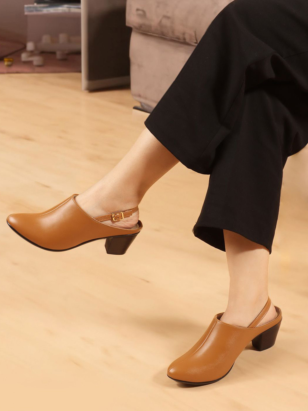 Carlton London Women Backstrap Block Heel Pumps