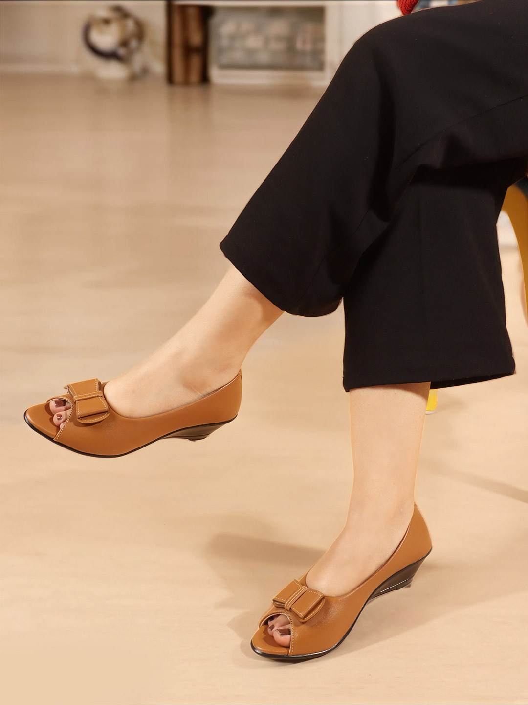 Carlton London Women Work Wedge Peep Toes with Bows