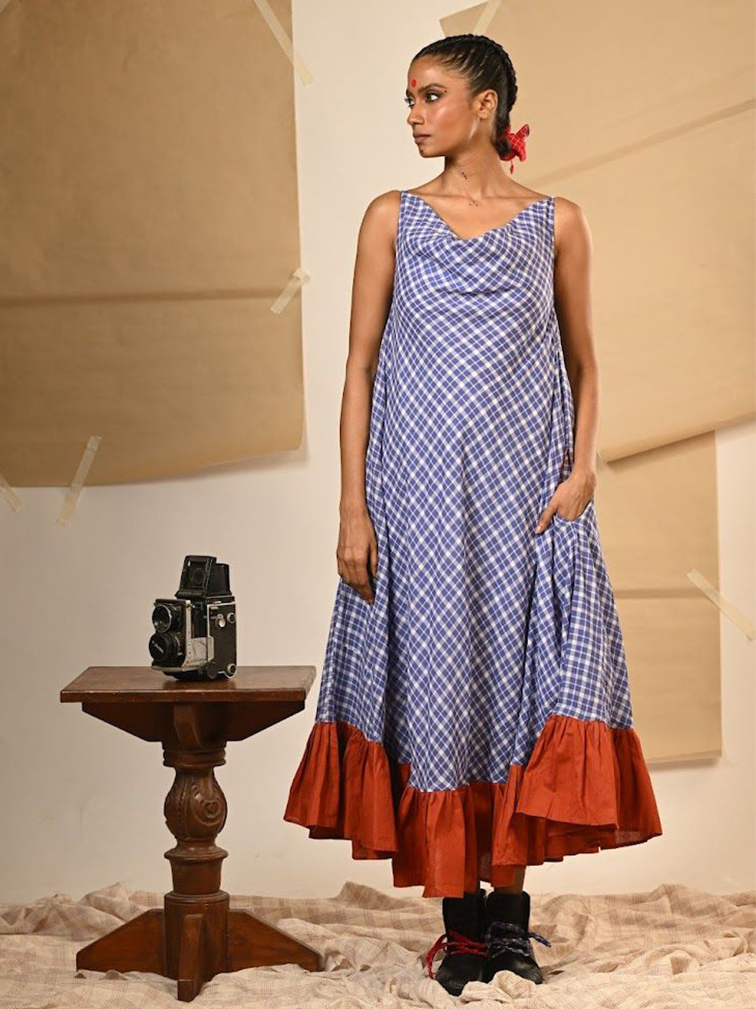 Prathaa Bohemian Women Checked Cowl Neck Maxi Dress