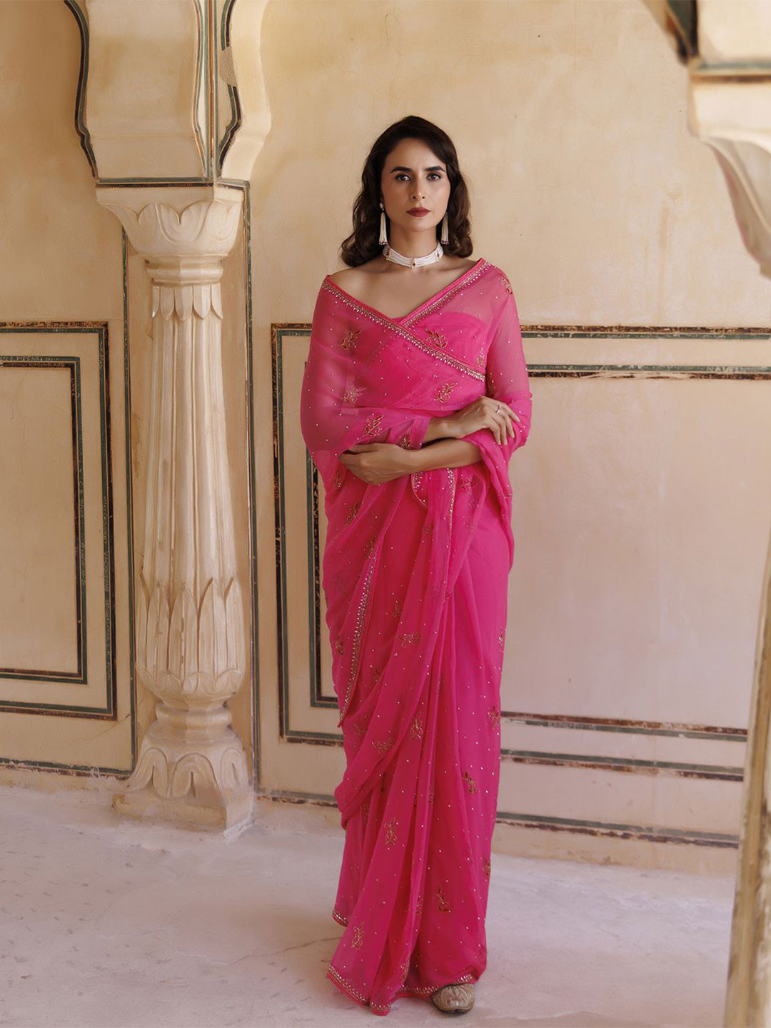 Geroo Luxe Floral Aari Work Pure Chiffon Heavy Work Saree