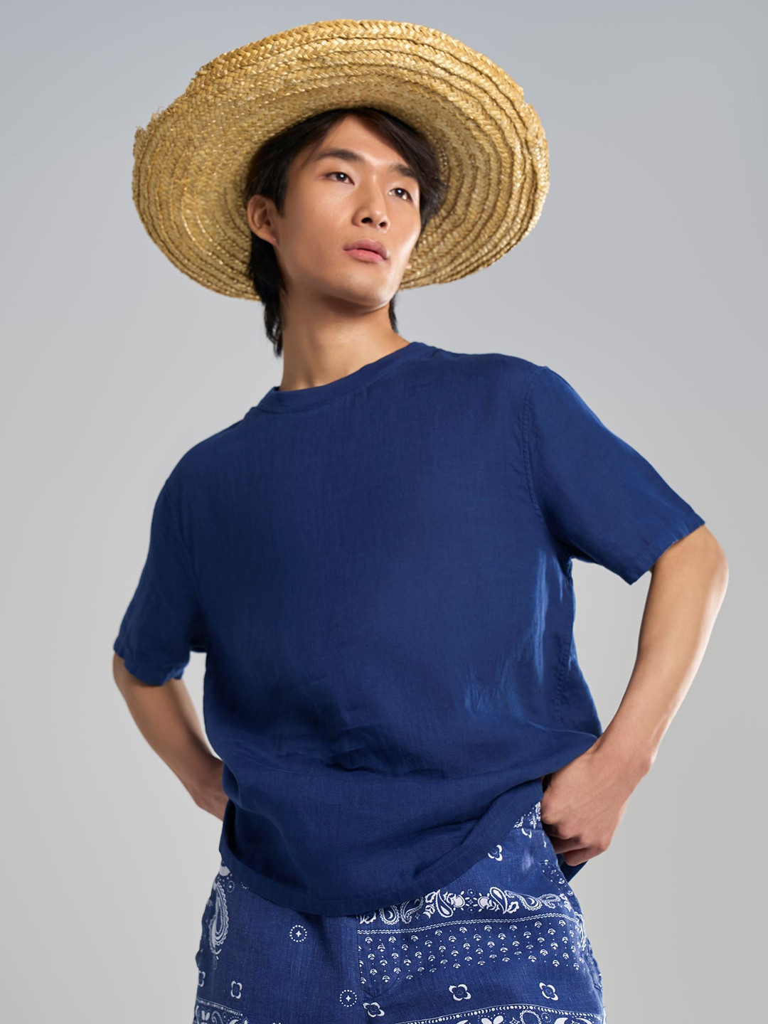 Terra Luna Men Solid Round Neck Linen T-shirt