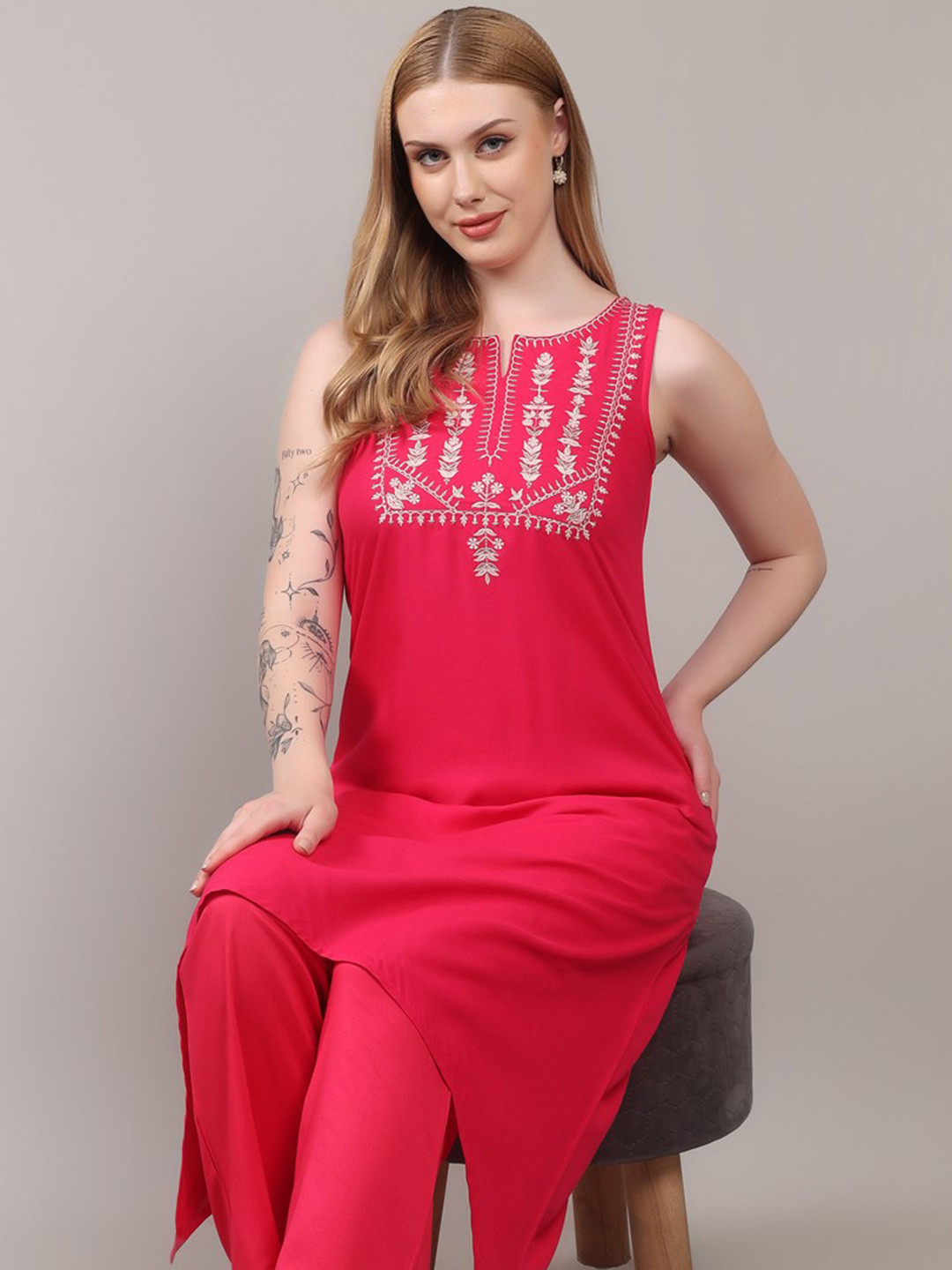 SUTI Women Embroidered Kurti