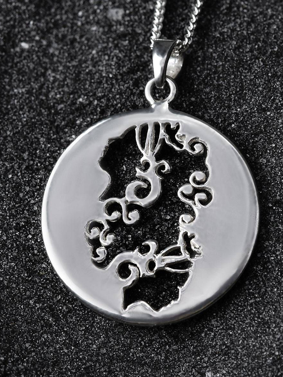 House of Aadyaa 92.5 Sterling Silver Circular Pendant With Chain