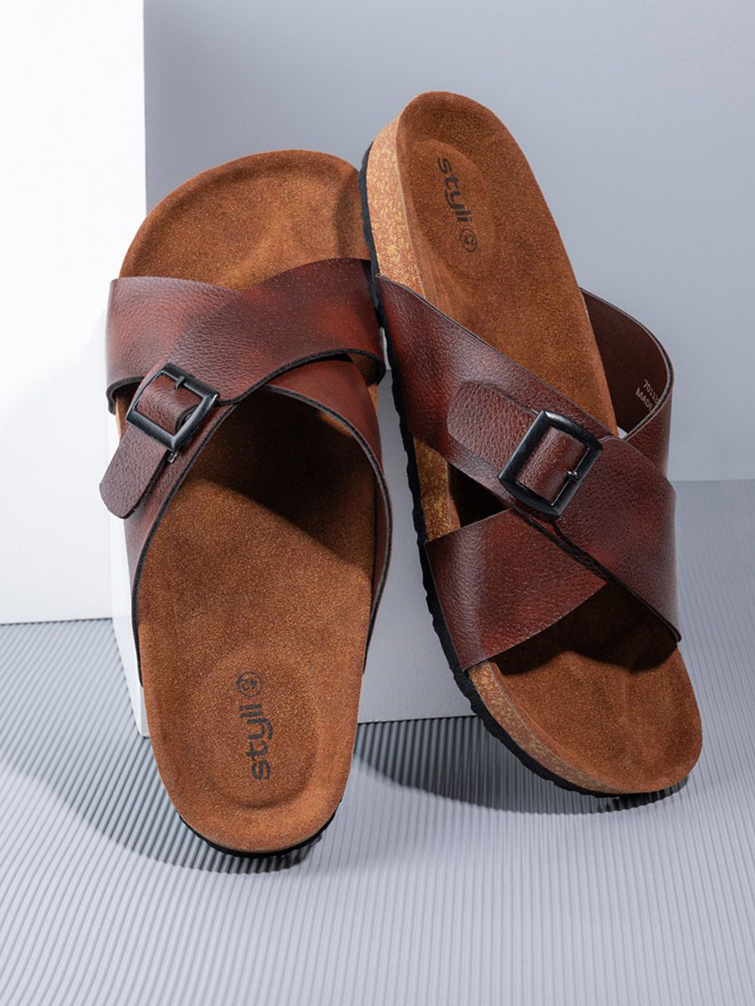 Styli Men Solid X Band Sandals