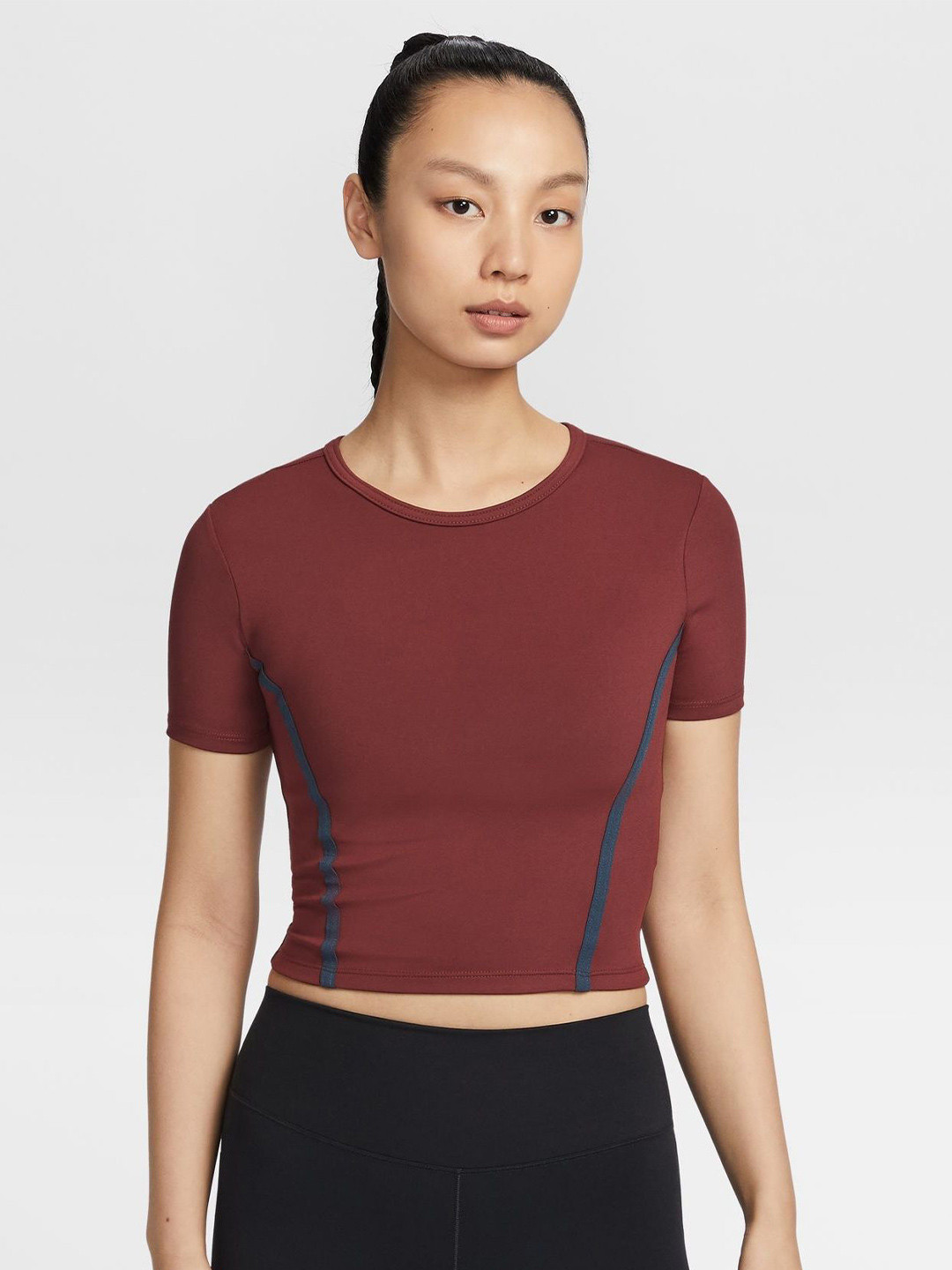 Nike One Fitted Women's Dri-FIT Short-Sleeve Top