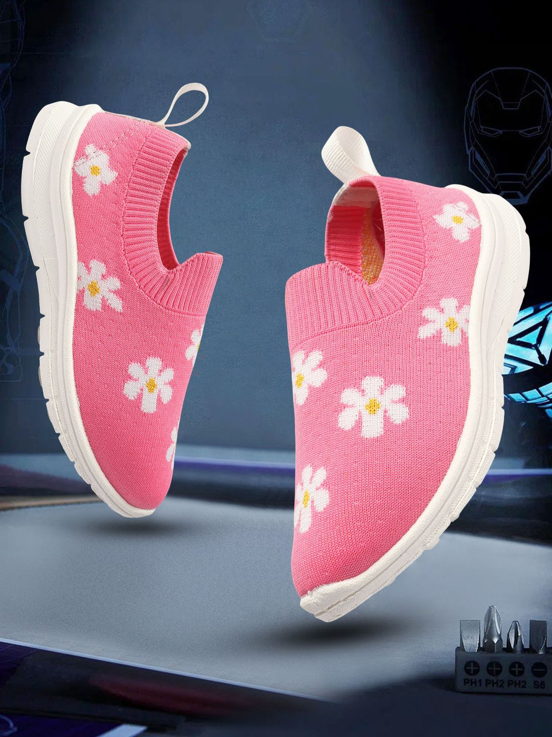 SPRENGE Girls Woven Design Slip-On Sneakers