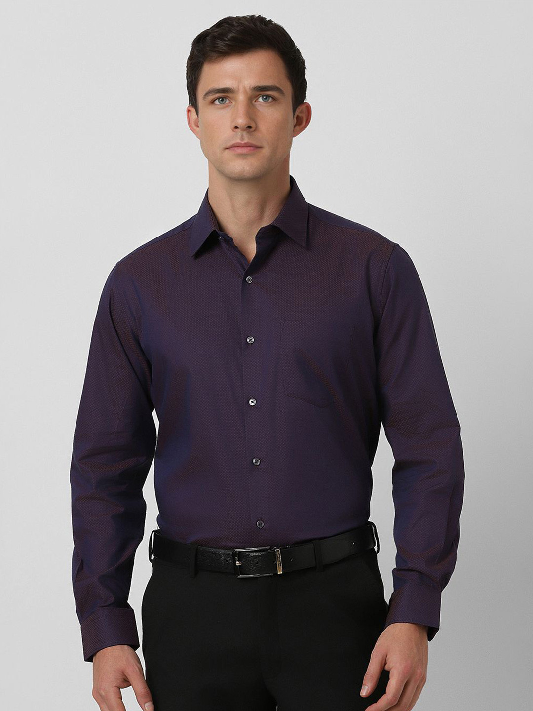 Van Heusen Men Speread Collar Solid Cotton Formal Shirt