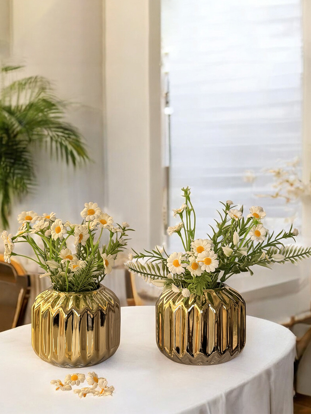 Art Street Gold Toned 2 Pieces Glossy Ceramic Accordion Decorative Flower Vase