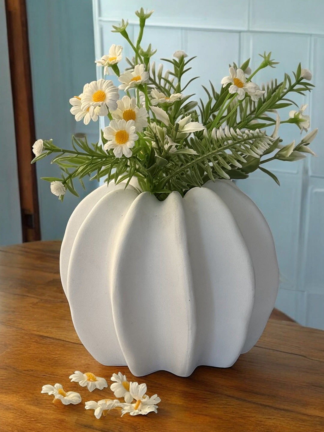 Art Street White Ceramic Sea Urchin Decorative Flower Vase