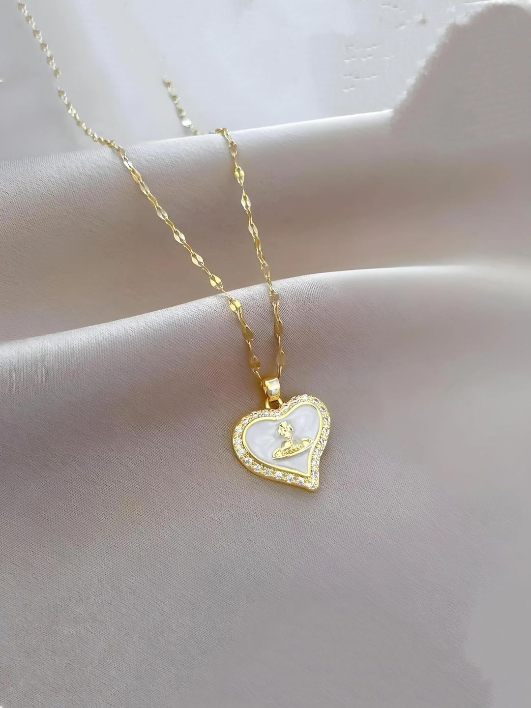 V FASHION JEWELLERY 9296 Gold-Plated Heart Shaped Pendant With Chain