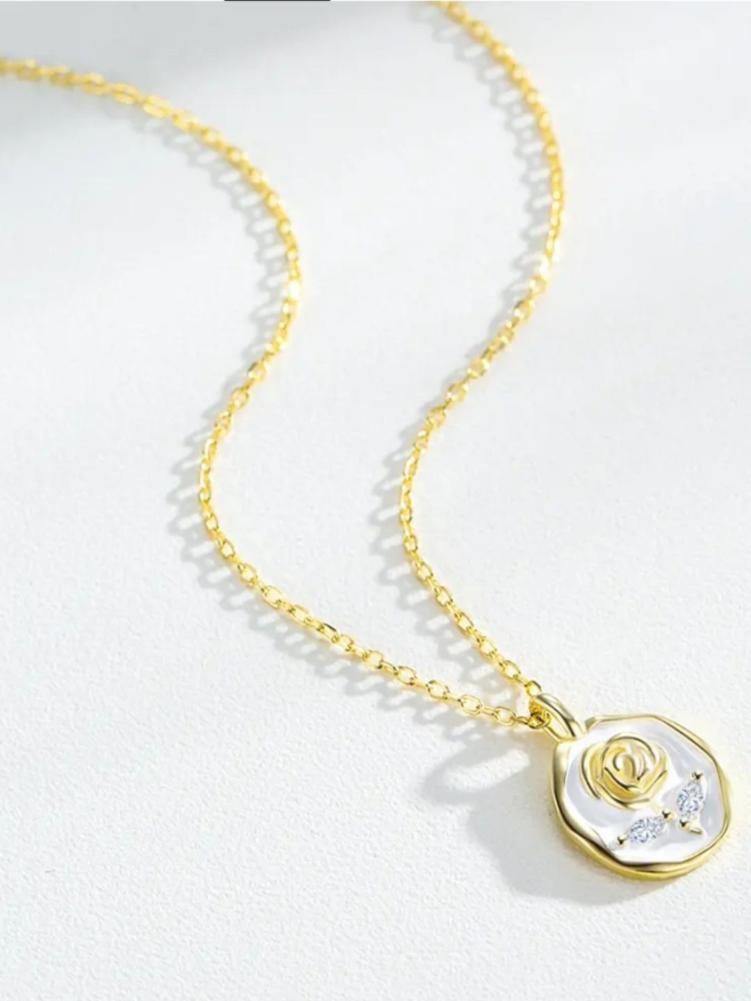 V FASHION JEWELLERY 9295 Gold-Plated Stainless Steel Stones Studded Flower Chain